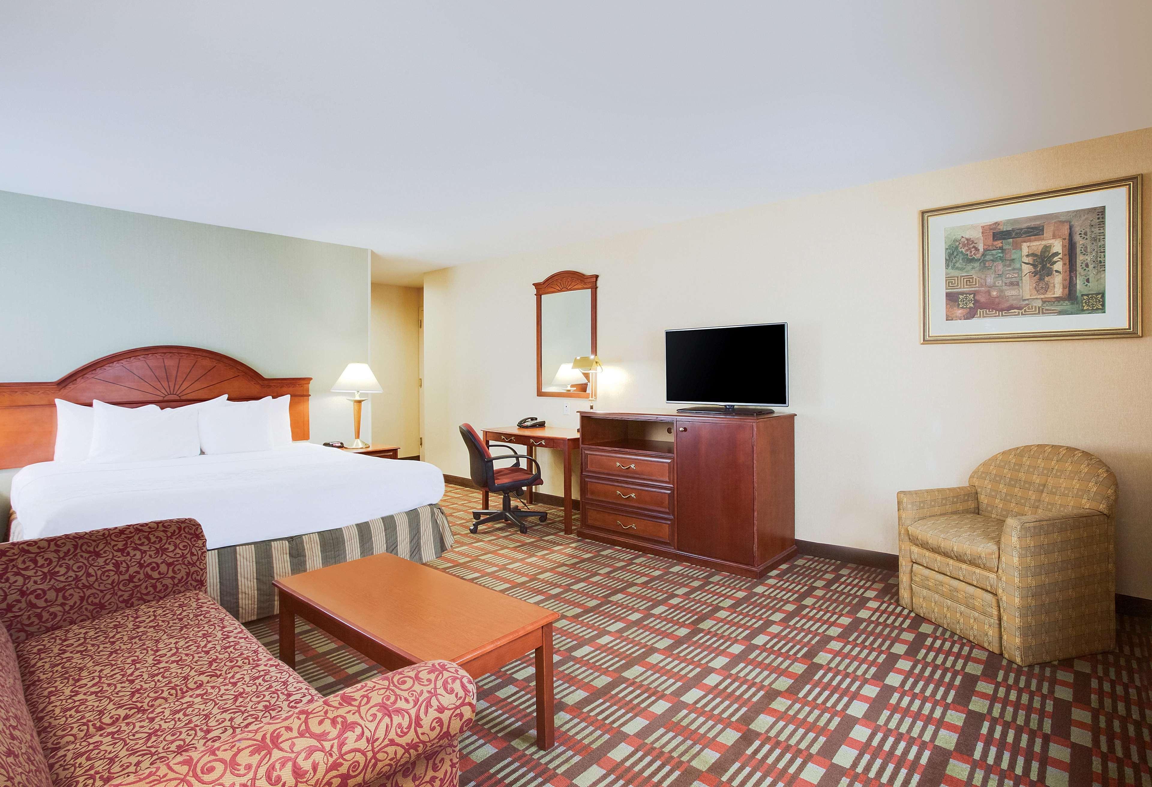 La Quinta Inn By Wyndham Queens Нью-Йорк Екстер'єр фото